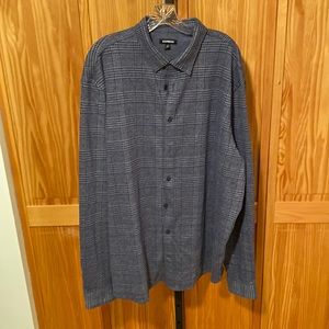 Men’s flannel button up